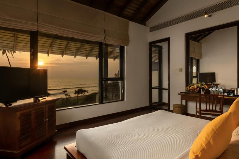 Grand Beach Wadduwa Exterior photo