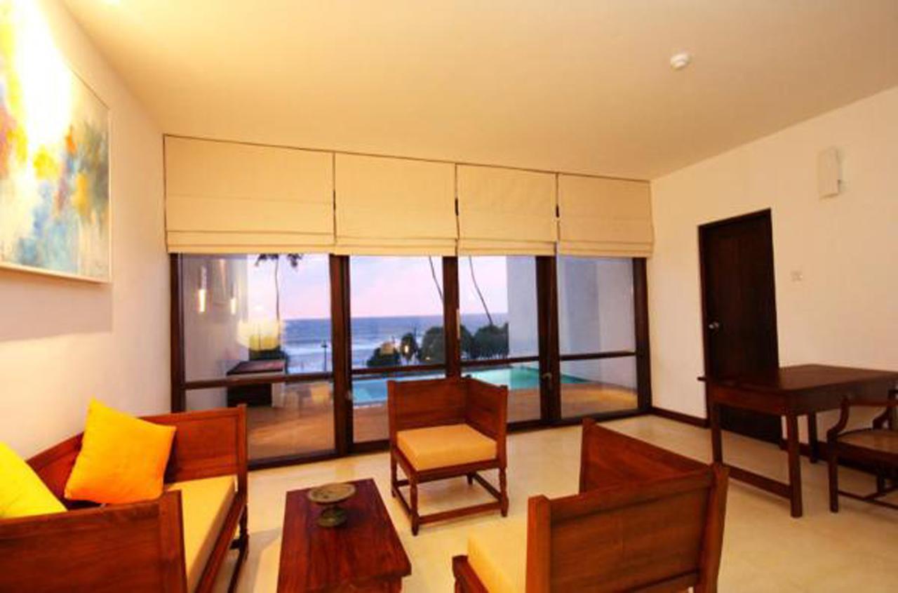 Grand Beach Wadduwa Exterior photo